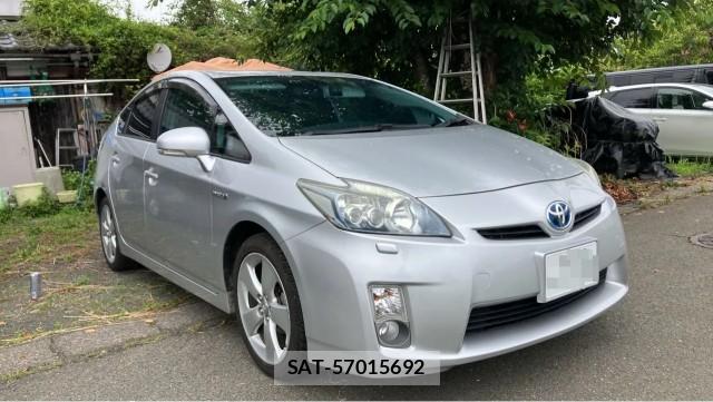 Toyota PRIUS 2011-07 8281425-11