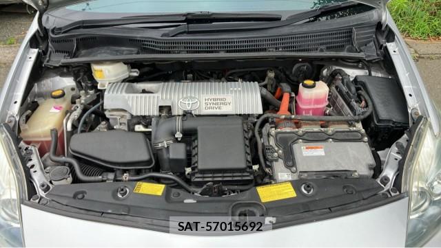 Toyota PRIUS 2011-07 8281425-7