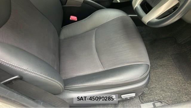 Toyota PRIUS 2012-06 8281432-5