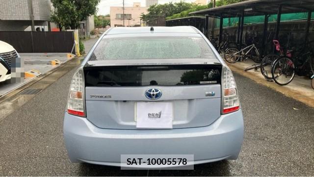 Toyota PRIUS 2010-07 8281455-1