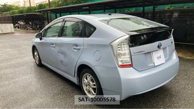 Toyota PRIUS 2010-07 8281455-12