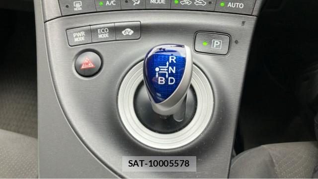 Toyota PRIUS 2010-07 8281455-14