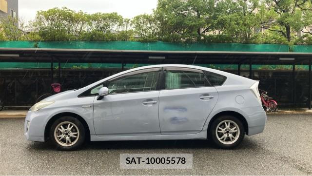 Toyota PRIUS 2010-07 8281455-3