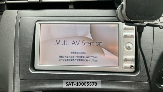 Toyota PRIUS 2010-07 8281455-4
