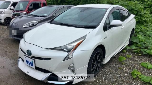 Toyota PRIUS 2017-08 8281490-0