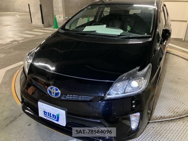 Toyota PRIUS 2015-06 8281510-9