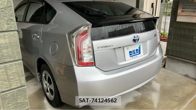 Toyota PRIUS 2012-01 8281511-13