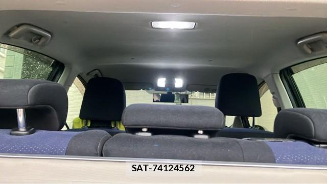 Toyota PRIUS 2012-01 8281511-15
