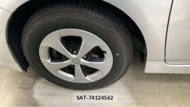 Toyota PRIUS 2012-01 8281511-8