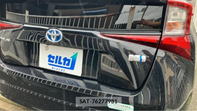 Toyota PRIUS 2021-03 8281512-1