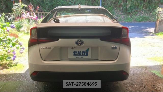 Toyota PRIUS 2019-12 8281515-1