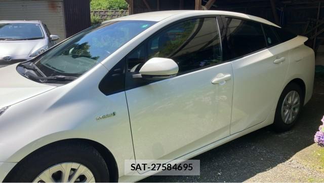 Toyota PRIUS 2019-12 8281515-10
