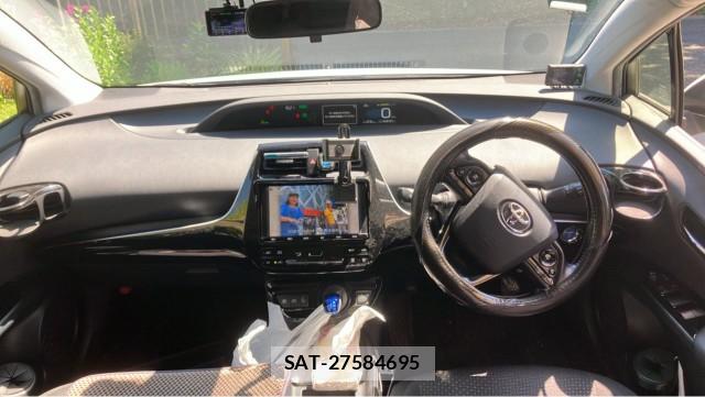 Toyota PRIUS 2019-12 8281515-2