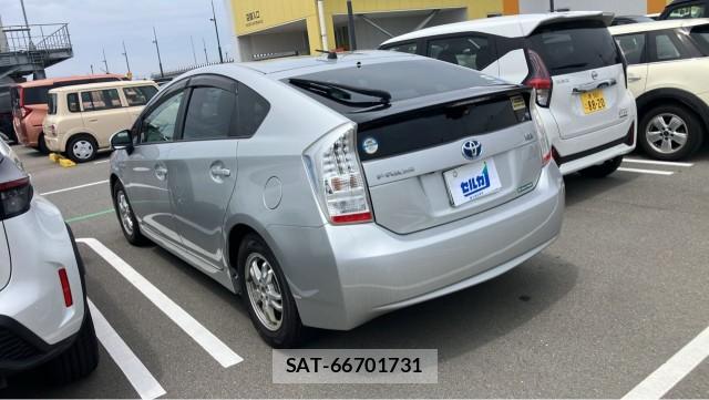 Toyota PRIUS 2010-04 8281571-13
