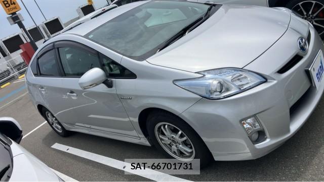 Toyota PRIUS 2010-04 8281571-3