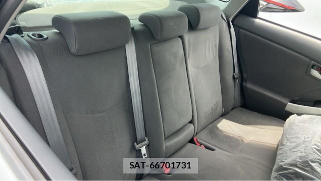 Toyota PRIUS 2010-04 8281571-6