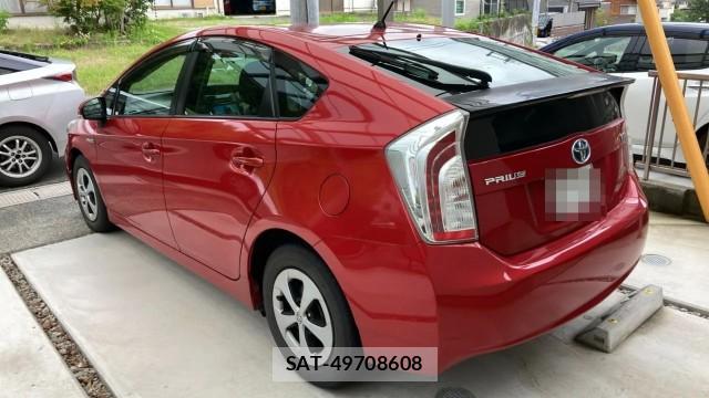 Toyota PRIUS 2013-12 8281603-13