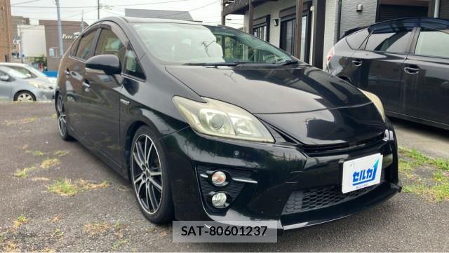 Toyota PRIUS 2013-05 8281604-0