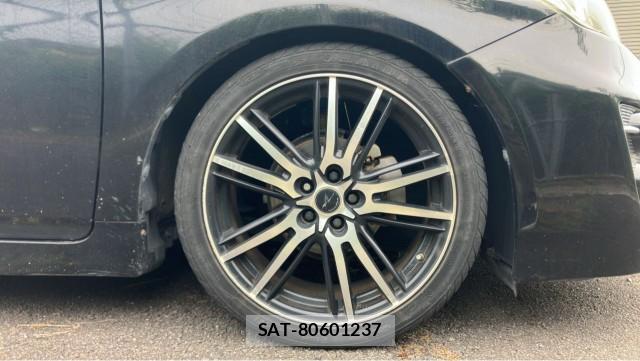 Toyota PRIUS 2013-05 8281604-8