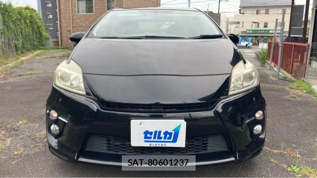 Toyota PRIUS 2013-05 8281604-9