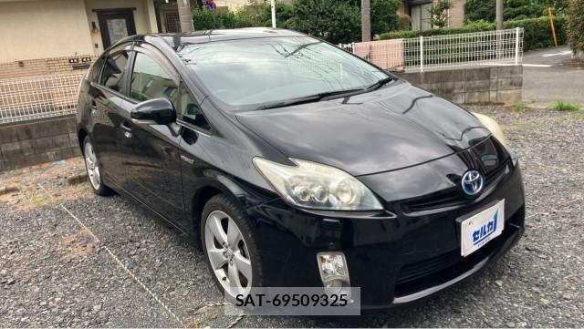Toyota PRIUS 2011-12 8281605-11