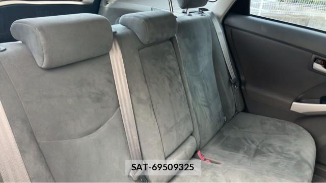 Toyota PRIUS 2011-12 8281605-6