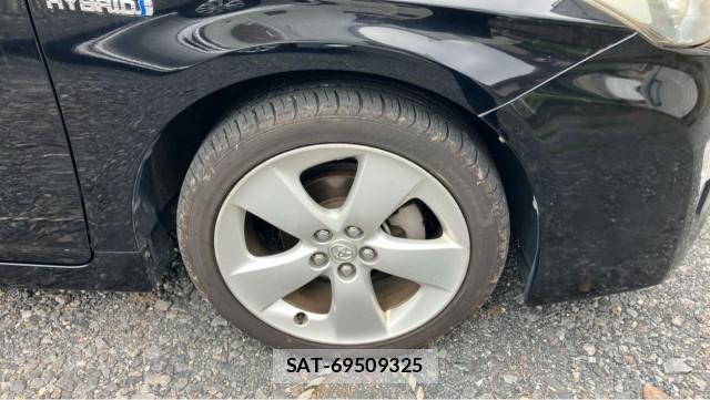 Toyota PRIUS 2011-12 8281605-8