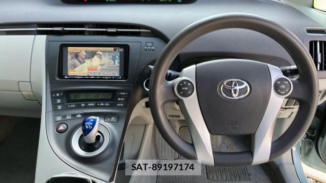 Toyota PRIUS 2009-05 8281755-16