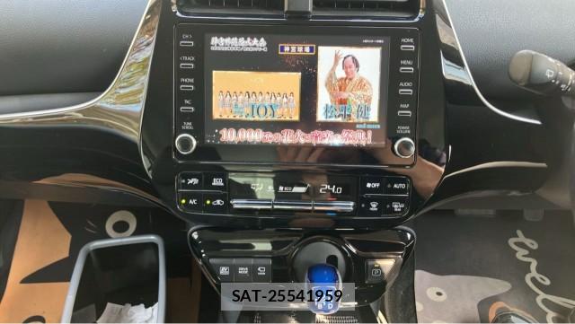 Toyota PRIUS 2021-11 8281813-4