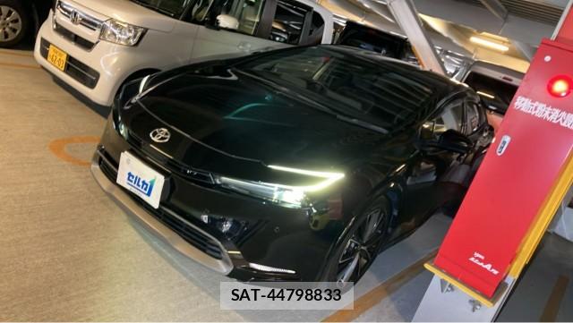 Toyota PRIUS 2023-10 8281817-11