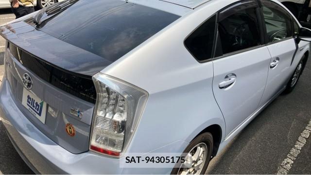 Toyota PRIUS 2010-01 8281826-12