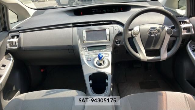 Toyota PRIUS 2010-01 8281826-2