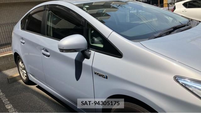 Toyota PRIUS 2010-01 8281826-3