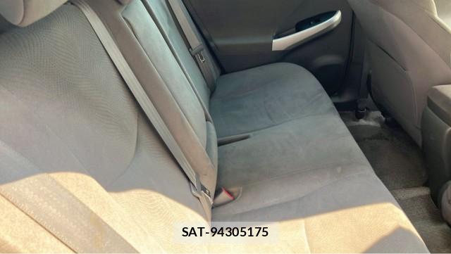 Toyota PRIUS 2010-01 8281826-6