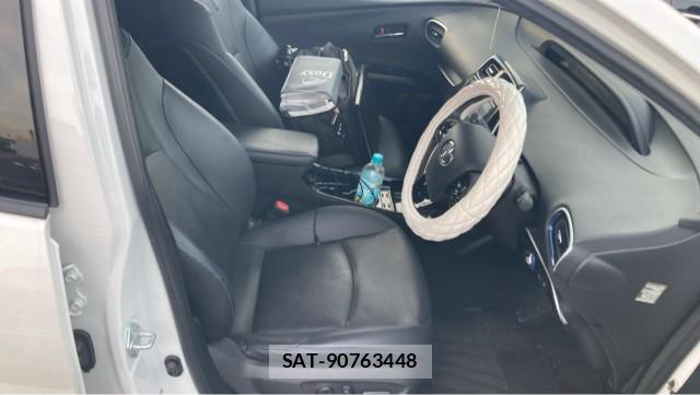 Toyota PRIUS 2021-10 8281855-5