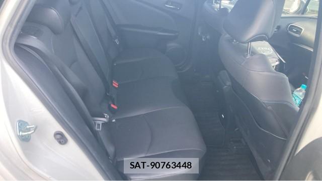 Toyota PRIUS 2021-10 8281855-6