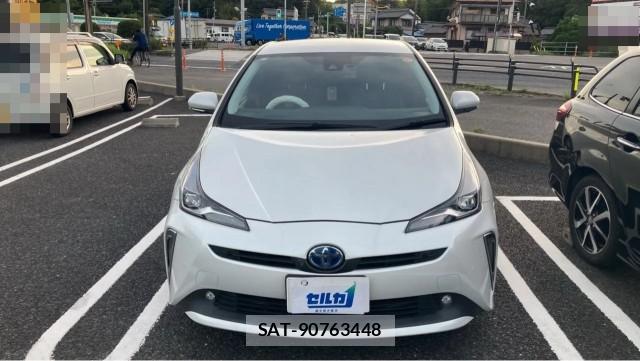 Toyota PRIUS 2021-10 8281855-9