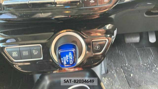 Toyota PRIUS 2017-09 8281867-14