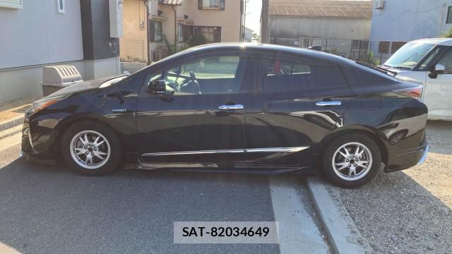 Toyota PRIUS 2017-09 8281867-3