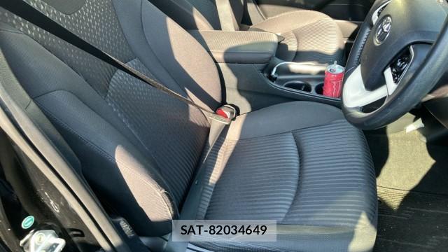 Toyota PRIUS 2017-09 8281867-5