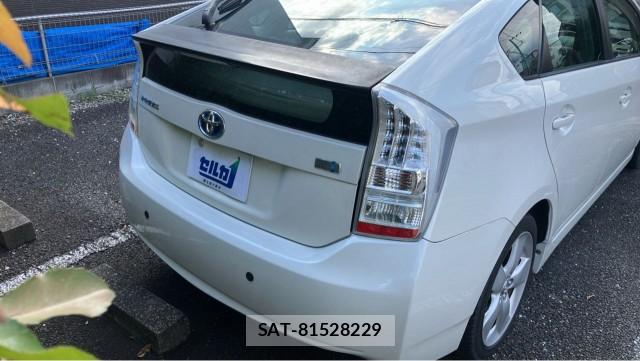 Toyota PRIUS 2009-06 8281909-1