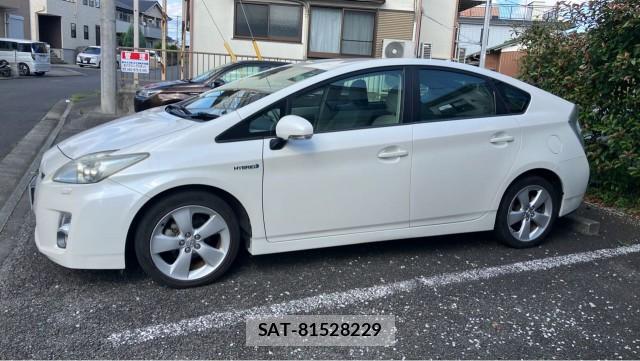 Toyota PRIUS 2009-06 8281909-10