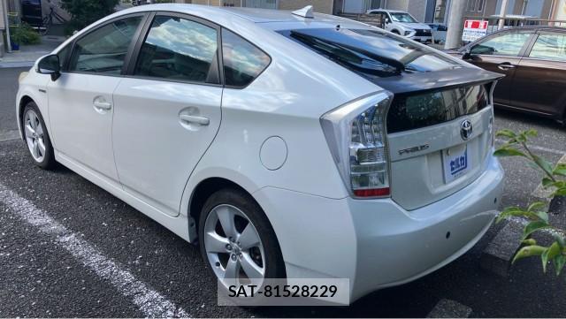 Toyota PRIUS 2009-06 8281909-13