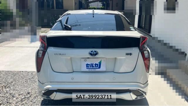 Toyota PRIUS 2018-12 8281940-1