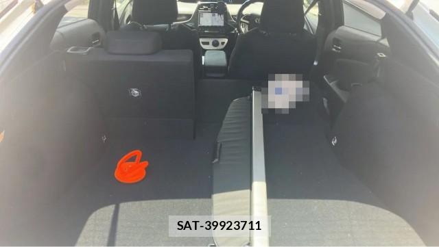 Toyota PRIUS 2018-12 8281940-17