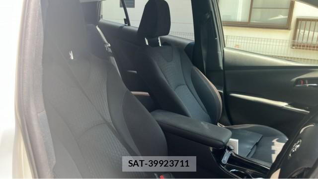 Toyota PRIUS 2018-12 8281940-5