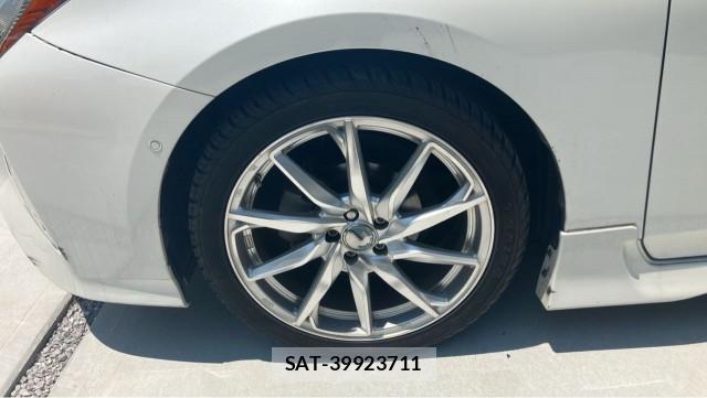 Toyota PRIUS 2018-12 8281940-8