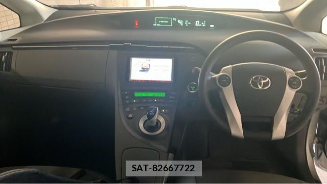 Toyota PRIUS 2009-08 8282069-2