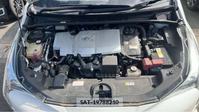 Toyota PRIUS 2017-08 8282104-7
