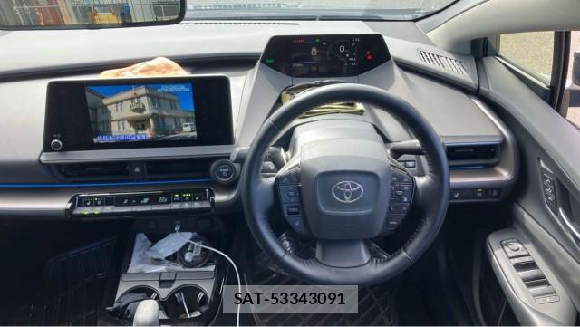 Toyota PRIUS 2023-08 8282108-16